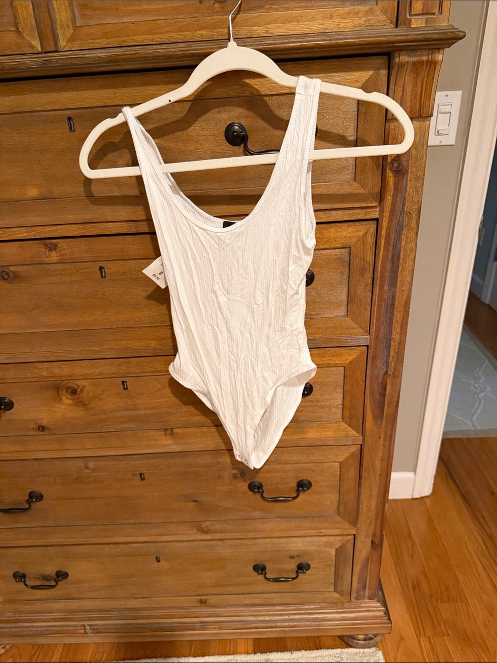 Forever 21 White Ribbed Scoop Neck Bodysuit